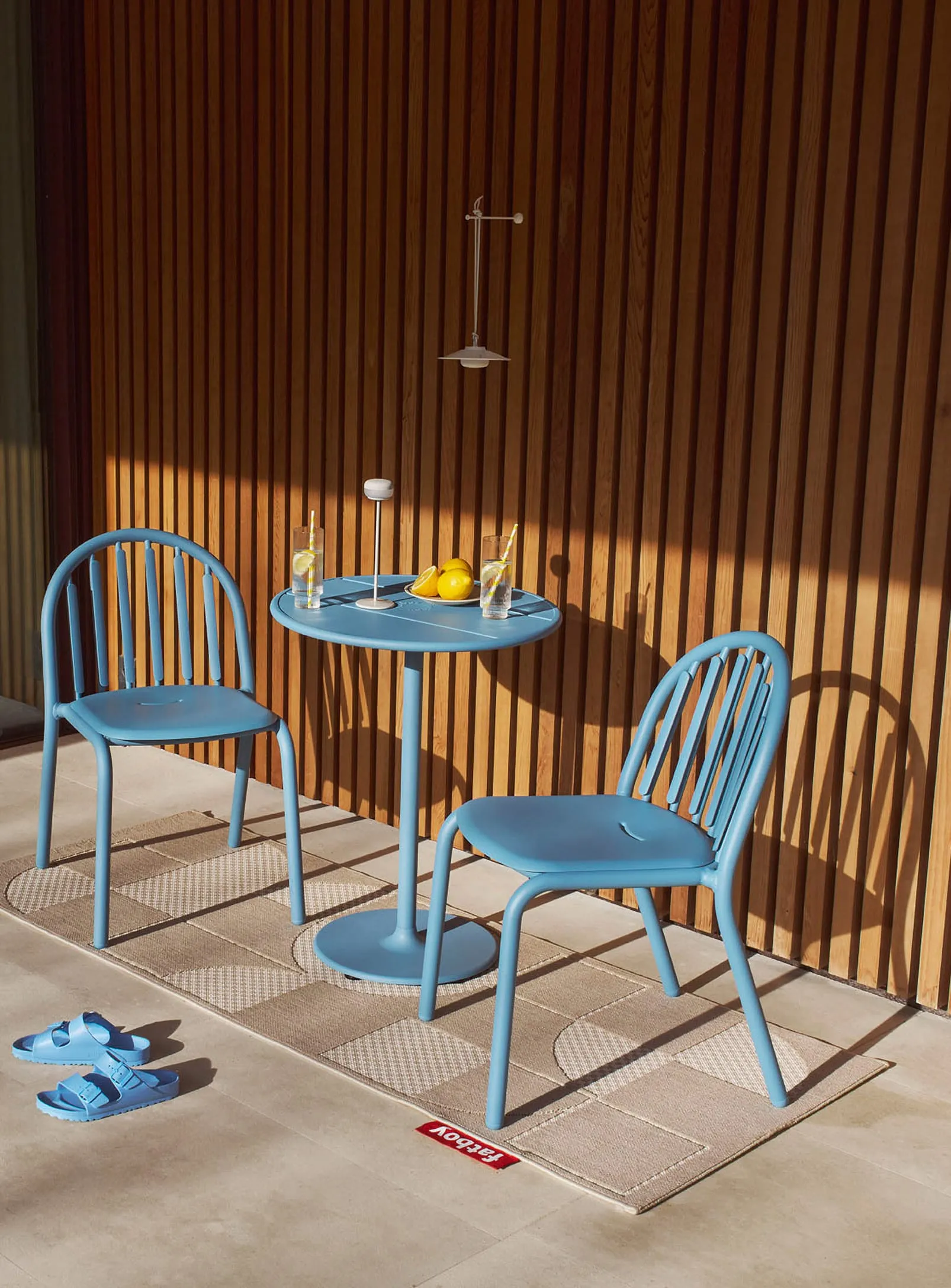Fred's Bistro Set<br> 1 Round Table   2 Chairs