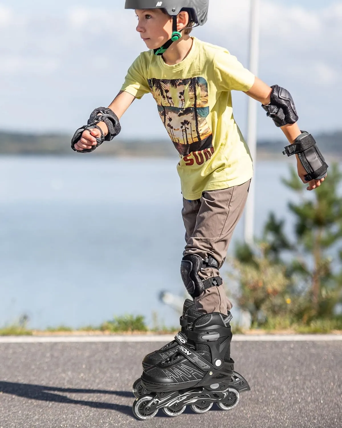 Inline Skates for Girls and Boys, Adjustable Roller Skates with Featuring All Illuminating Wheels, for Kids and Adults, Men and Ladies