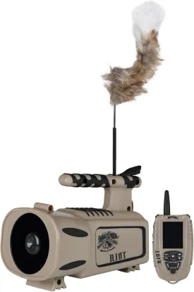 Lucky Duck Riot Electronic Predator Call with Remote and Decoy