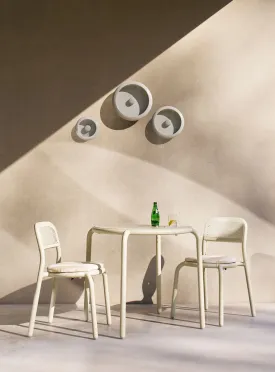 Toní Bistro Set<br> 1 Round Table   2 Chairs