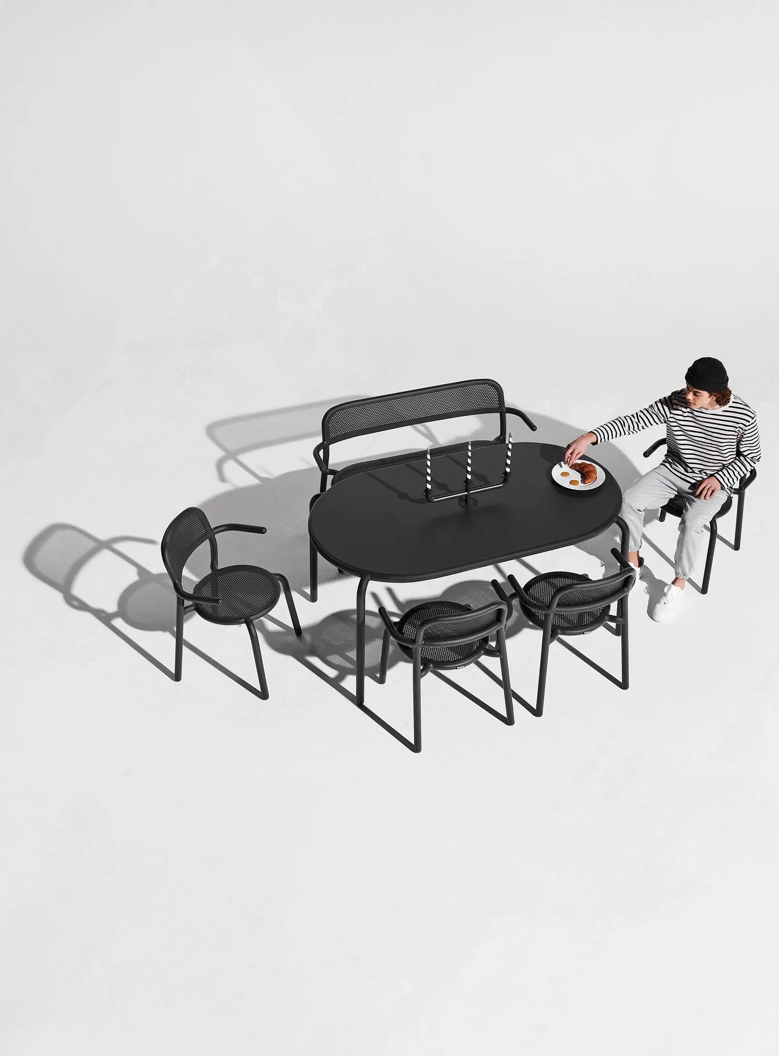 Toní Tavolo Outdoor Table<br> 6-places